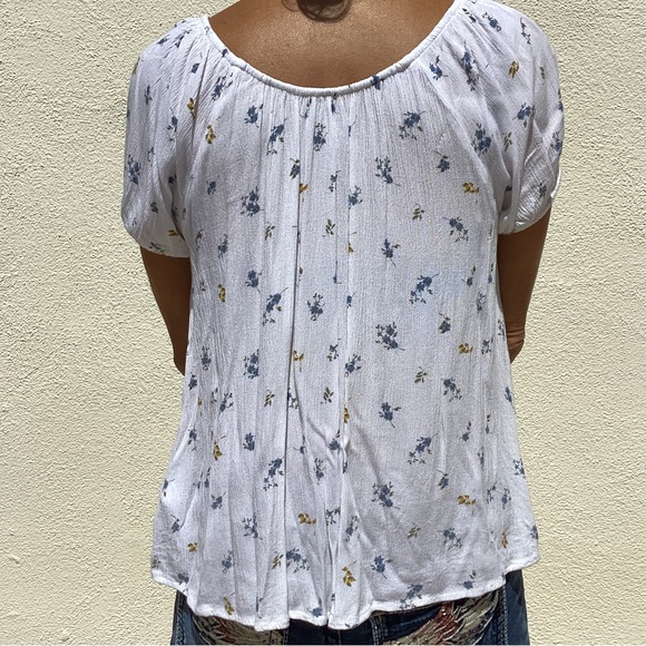 Mudd medium White floral top - Picture 2 of 6